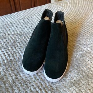 Sorel Women’s Black Suede Slip-On Shoes